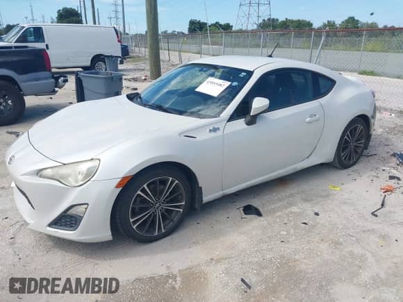 2013 Scion FR-S с VIN JF1ZNAA1XD2719665, выставлен на аукционе IAAI как лот 43053482 с пробегом 151 544 миль миль и . История ставок и продаж доступна на DreamBid. Изображение 18.