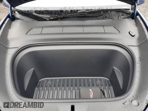 2024 Tesla Model Y Long Range with VIN 7SAYGDEE4RF986774, listed as a Copart auction lot 89833295 with 3,503 mi miles and Salvage title. Bid and sale history available at DreamBid. Image 12.