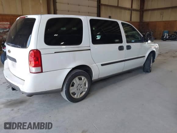 2008 Chevrolet Uplander Cargo with VIN 1GBDV13138D166132, listed as a IAAI auction lot 42825071 with 173,531 mi miles and . Bid and sale history available at DreamBid. Image 4.