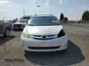 2010 Toyota Sienna XLE с VIN 5TDYK4CC2AS312328, выставлен на аукционе Copart как лот 71203025 с пробегом 182 360 миль миль и Списание • Salvage title. История ставок и продаж доступна на DreamBid. Изображение 5.
