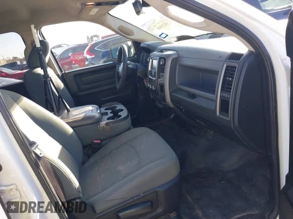 2016 Ram 1500 Express with VIN 1C6RR6FT2GS119675, listed as a IAAI auction lot 41215800 with 257,308 mi miles and . Bid and sale history available at DreamBid. Image 5.