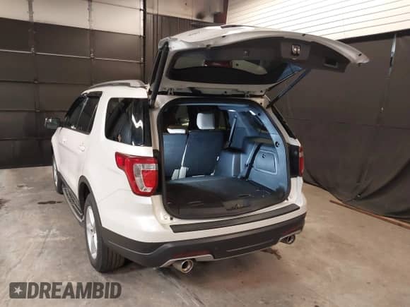 2018 Ford Explorer XLT с VIN 1FM5K7D89JGA54488, выставлен на аукционе IAAI как лот 42558280 с пробегом 56 106 миль миль и . История ставок и продаж доступна на DreamBid. Изображение 3.