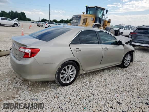 2013 Toyota Camry LE with VIN 4T1BD1FKXDU069056, listed as a Copart auction lot 70261715 with 170,259 mi miles and Salvage title. Bid and sale history available at DreamBid. Image 3.