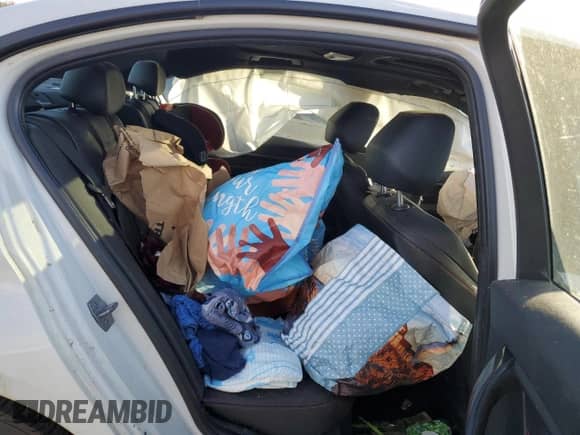 2013 BMW 3 Series 328i xDrive с VIN WBA3B5G58DNS04346, выставлен на аукционе Copart как лот 77405664 с пробегом Не указан миль и На запчасти • Non repairable. История ставок и продаж доступна на DreamBid. Изображение 10.