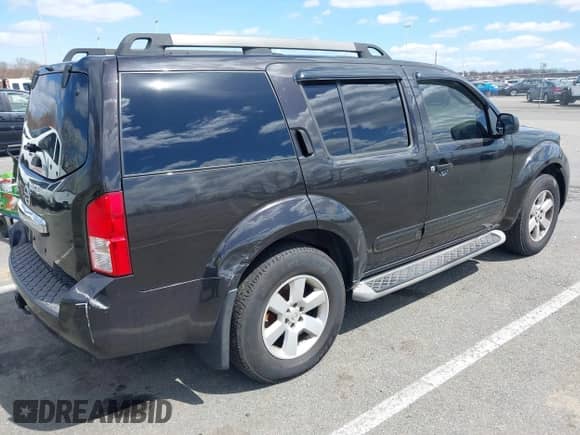 2011 Nissan Pathfinder LE z VIN 5N1AR1NB1BC601571, wystawiony jako IAAI lot #41981127 z przebiegiem 175 849 mil mil oraz . Historia ofert i sprzedaży dostępna na DreamBid. Obrazek 4.