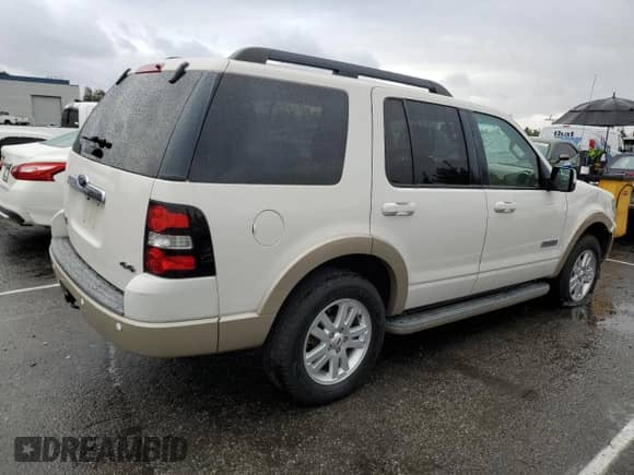 2008 Ford Explorer Eddie Bauer z VIN 1FMEU74EX8UA87110, wystawiony jako Copart lot #82419505 z przebiegiem 137 015 mil mil oraz Szkoda całkowita • Salvage title. Historia ofert i sprzedaży dostępna na DreamBid. Obrazek 3.