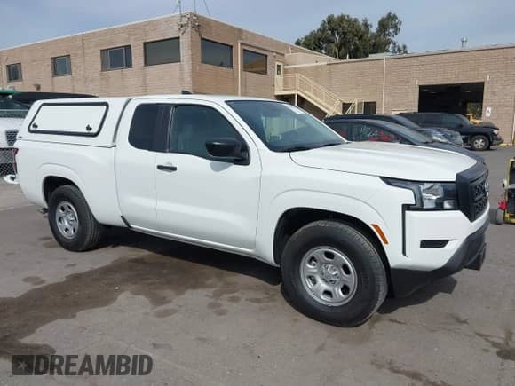 2024 Nissan Frontier S z VIN 1N6ED1CL9RN670598, wystawiony jako IAAI lot #41606152 z przebiegiem 1 172 mil mil oraz . Historia ofert i sprzedaży dostępna na DreamBid. Obrazek 1.