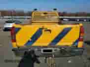 2002 Chevrolet Silverado 2500 LS с VIN 1GCGC29U62E284635, выставлен на аукционе Copart как лот 81547104 с пробегом Не указан миль и Чистый • Clean title. История ставок и продаж доступна на DreamBid. Изображение 6.