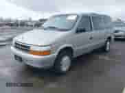 1993 Dodge Caravan Grand SE with VIN 1B4GH44R7PX729957, listed as a IAAI auction lot 41932278 with 176,577 mi miles and . Bid and sale history available at DreamBid. Image 2.