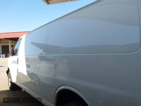 2020 Chevrolet Express Cargo with VIN 1GCWGBFP8L1120262, listed as a IAAI auction lot 42010679 with 114,589 mi miles and . Bid and sale history available at DreamBid. Image 14.