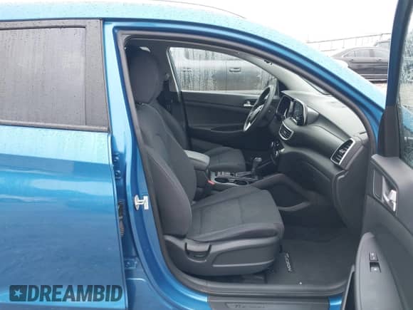 2020 Hyundai Tucson Value z VIN KM8J33A44LU089126, wystawiony jako IAAI lot #43367158 z przebiegiem 133 092 mil mil oraz . Historia ofert i sprzedaży dostępna na DreamBid. Obrazek 5.