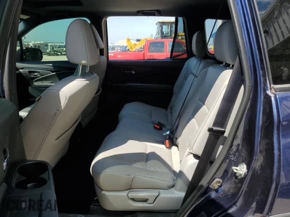 2019 Honda Passport Touring z VIN 5FNYF8H91KB014948, wystawiony jako Copart lot #68904135 z przebiegiem 69 223 mil mil oraz Szkoda całkowita • Salvage title. Historia ofert i sprzedaży dostępna na DreamBid. Obrazek 11.