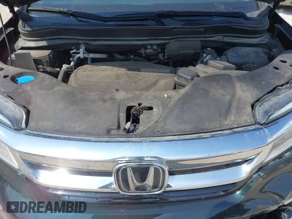 2019 Honda Pilot Touring 7-Passenger with VIN 5FNYF6H66KB089252, listed as a IAAI auction lot 42936805 with 75,454 mi miles and . Bid and sale history available at DreamBid. Image 10.