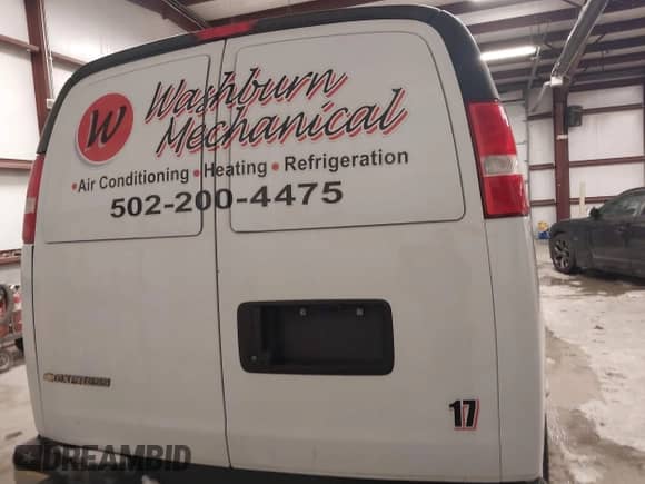 2021 Chevrolet Express Cargo with VIN 1GCWGAFP3M1193924, listed as a IAAI auction lot 41570565 with 70,337 mi miles and . Bid and sale history available at DreamBid. Image 16.