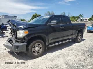 2017 Toyota Tundra SR z VIN 5TFRM5F14HX111534, wystawiony jako Copart lot #67431735 z przebiegiem 192 010 mil mil oraz Szkoda całkowita • Salvage title. Historia ofert i sprzedaży dostępna na DreamBid. Obrazek 1.