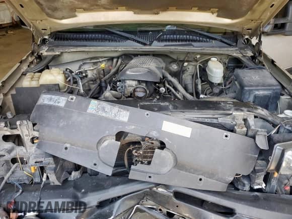 2005 Chevrolet Silverado 1500HD LS z VIN 1GCGC13U85F838985, wystawiony jako Copart lot #57083315 z przebiegiem 284 737 mil mil oraz Szkoda całkowita • Salvage title. Historia ofert i sprzedaży dostępna na DreamBid. Obrazek 11.