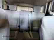 2017 Hyundai Santa Fe SE z VIN KM8SM4HF1HU167240, wystawiony jako Copart lot #82233795 z przebiegiem 130 076 mil mil oraz Czysty tytuł • Clean title. Historia ofert i sprzedaży dostępna na DreamBid. Obrazek 10.