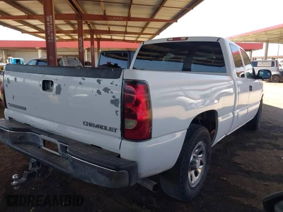 2004 Chevrolet Silverado 1500 LS с VIN 2GCEC19T841351345, выставлен на аукционе IAAI как лот 42057941 с пробегом 148 302 миль миль и . История ставок и продаж доступна на DreamBid. Изображение 4.