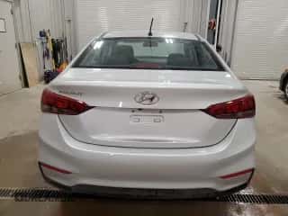 2019 Hyundai Accent SE z VIN 3KPC24A31KE052240, wystawiony jako Copart lot #68673325 z przebiegiem 55 794 mil mil oraz Szkoda całkowita • Salvage title. Historia ofert i sprzedaży dostępna na DreamBid. Obrazek 6.