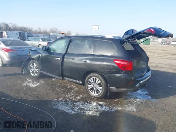 2018 Nissan Pathfinder S with VIN 5N1DR2MNXJC642696, listed as a IAAI auction lot 41803396 with 56,586 mi miles and . Bid and sale history available at DreamBid. Image 3.