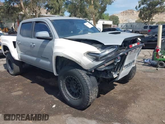2019 Toyota Tacoma SR5 с VIN 3TMAZ5CN3KM104450, выставлен на аукционе IAAI как лот 43054667 с пробегом 124 554 миль миль и . История ставок и продаж доступна на DreamBid. Изображение 1.