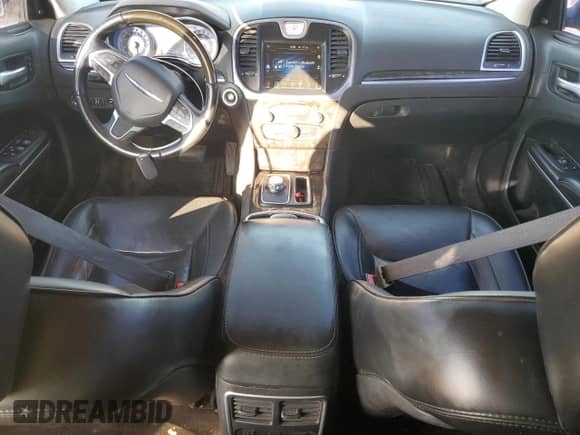 2016 Chrysler 300 C with VIN 2C3CCAEG5GH219921, listed as a Copart auction lot 82623095 with 200,567 mi miles and Clean title. Bid and sale history available at DreamBid. Image 8.