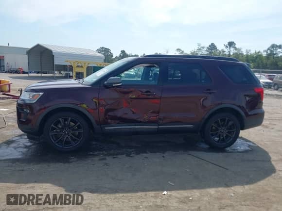 2018 Ford Explorer XLT with VIN 1FM5K7D85JGC92161, listed as a IAAI auction lot 43275695 with 77,170 mi miles and . Bid and sale history available at DreamBid. Image 14.
