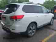 2014 Nissan Pathfinder S z VIN 5N1AR2MM7EC638279, wystawiony jako IAAI lot #42354861 z przebiegiem 160 382 mil mil oraz . Historia ofert i sprzedaży dostępna na DreamBid. Obrazek 4.