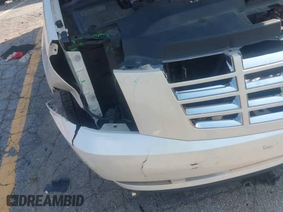 2013 Cadillac Escalade with VIN 1GYS3AEF4DR169209, listed as a IAAI auction lot 43016747 with 268,550 mi miles and . Bid and sale history available at DreamBid. Image 6.