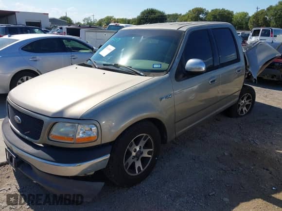 2002 Ford F-150 XLT с VIN 1FTRW07L72KB69431, выставлен на аукционе IAAI как лот 43126889 с пробегом 282 646 миль миль и . История ставок и продаж доступна на DreamBid. Изображение 2.