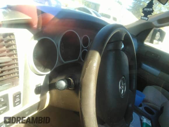 2007 Toyota Tundra SR5 с VIN 5TBRT54117S450030, выставлен на аукционе IAAI как лот 43374640 с пробегом Не указан миль и . История ставок и продаж доступна на DreamBid. Изображение 14.