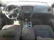 2016 Nissan Pathfinder S with VIN 5N1AR2MM5GC611133, listed as a Copart auction lot 71197535 with 217,627 mi miles and Salvage title. Bid and sale history available at DreamBid. Image 8.