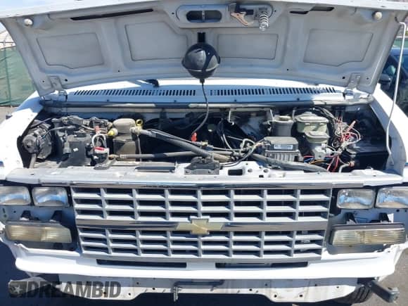 1995 Chevrolet Chevy Van z VIN 1GBEG25Z7SF113159, wystawiony jako IAAI lot #43169429 z przebiegiem 138 859 mil mil oraz . Historia ofert i sprzedaży dostępna na DreamBid. Obrazek 10.