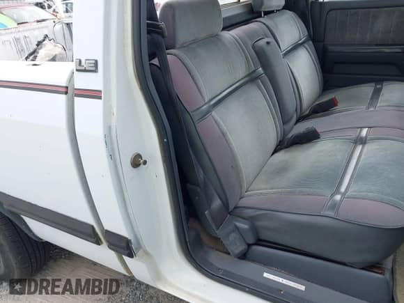 1993 Dodge Dakota S с VIN 1B7FL26X8PS102811, выставлен на аукционе IAAI как лот 42647610 с пробегом 194 135 миль миль и . История ставок и продаж доступна на DreamBid. Изображение 8.