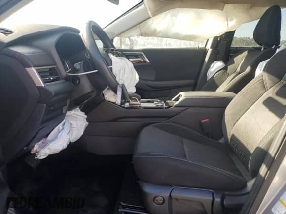 2025 Mitsubishi Outlander SE с VIN JA4J4UA8XSZ032810, выставлен на аукционе Copart как лот 86666005 с пробегом 8 353 миль миль и Чистый • Clean title. История ставок и продаж доступна на DreamBid. Изображение 7.