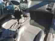 2008 Hyundai Tiburon GT z VIN KMHHN66F98U286353, wystawiony jako Copart lot #88682555 z przebiegiem 174 136 mil mil oraz Szkoda całkowita • Salvage title. Historia ofert i sprzedaży dostępna na DreamBid. Obrazek 8.