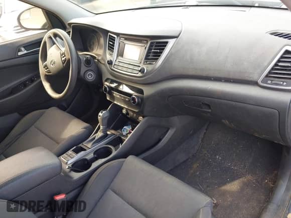 2018 Hyundai Tucson SE с VIN KM8J23A42JU624681, выставлен на аукционе IAAI как лот 40995075 с пробегом Не указан миль и . История ставок и продаж доступна на DreamBid. Изображение 5.