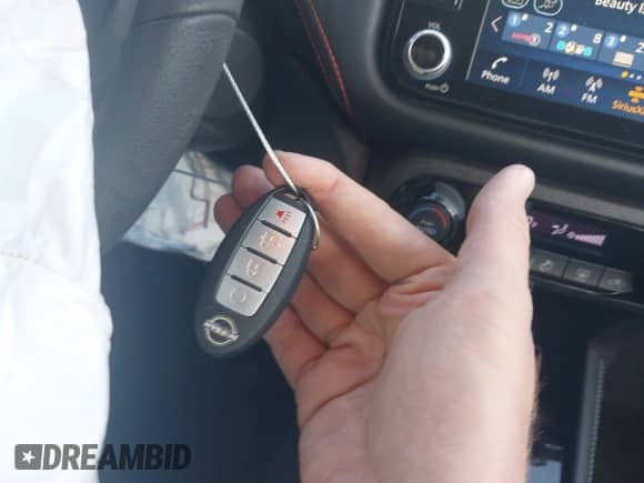 2022 Nissan Kicks SR z VIN 3N1CP5DV9NL501915, wystawiony jako IAAI lot #43122859 z przebiegiem 20 394 mil mil oraz . Historia ofert i sprzedaży dostępna na DreamBid. Obrazek 11.