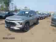 2025 Chevrolet TrailBlazer LT с VIN KL79MRSL8SB088050, выставлен на аукционе IAAI как лот 42907891 с пробегом 2 234 миль миль и . История ставок и продаж доступна на DreamBid. Изображение 2.