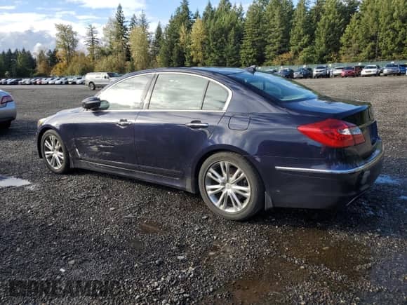 2013 Hyundai Genesis 3.8L с VIN KMHGC4DD8DU236979, выставлен на аукционе Copart как лот 84058555 с пробегом 107 198 миль миль и Списание • Salvage title. История ставок и продаж доступна на DreamBid. Изображение 2.