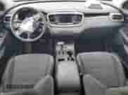 2020 Kia Sorento LX z VIN 5XYPG4A52LG622528, wystawiony jako Copart lot #81673125 z przebiegiem Nie podano mil oraz Szkoda całkowita • Salvage title. Historia ofert i sprzedaży dostępna na DreamBid. Obrazek 8.