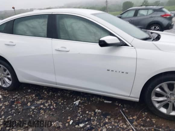 2022 Chevrolet Malibu LT z VIN 1G1ZD5ST4NF197008, wystawiony jako IAAI lot #42157334 z przebiegiem 53 085 mil mil oraz . Historia ofert i sprzedaży dostępna na DreamBid. Obrazek 13.