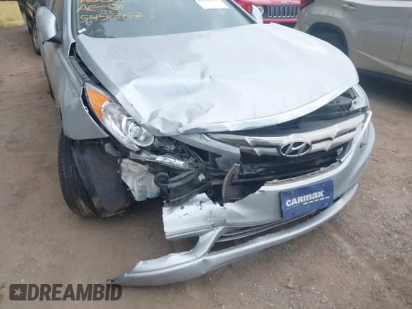 2013 Hyundai Sonata SE with VIN 5NPEC4AC8DH545367, listed as a IAAI auction lot 42972250 with 85,760 mi miles and . Bid and sale history available at DreamBid. Image 6.