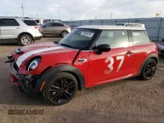 2021 MINI Hardtop Cooper S with VIN WMWXR5C02M2N83496, listed as a Copart auction lot 82968224 with 61,749 mi miles and Salvage title. Bid and sale history available at DreamBid. Image 1.