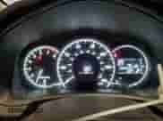 2015 Nissan Note SR z VIN 3N1CE2CP8FL380321, wystawiony jako Copart lot #62827465 z przebiegiem 204 976 mil mil oraz Czysty tytuł • Clean title. Historia ofert i sprzedaży dostępna na DreamBid. Obrazek 9.