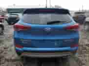 2017 Hyundai Tucson Value z VIN KM8J3CA20HU388103, wystawiony jako Copart lot #77238844 z przebiegiem 78 612 mil mil oraz Szkoda całkowita • Salvage title. Historia ofert i sprzedaży dostępna na DreamBid. Obrazek 6.
