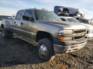 2002 Chevrolet Silverado 3500 LT z VIN 1GCJK33122F119530, wystawiony jako Copart lot #80089344 z przebiegiem 188 177 mil mil oraz Szkoda całkowita • Salvage title. Historia ofert i sprzedaży dostępna na DreamBid. Obrazek 4.