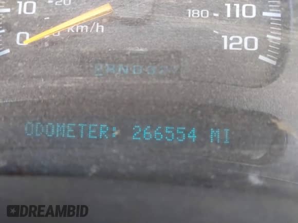 2005 Chevrolet Silverado 1500 LS z VIN 2GCEC13TX51388858, wystawiony jako IAAI lot #41771105 z przebiegiem 266 554 mil mil oraz . Historia ofert i sprzedaży dostępna na DreamBid. Obrazek 7.