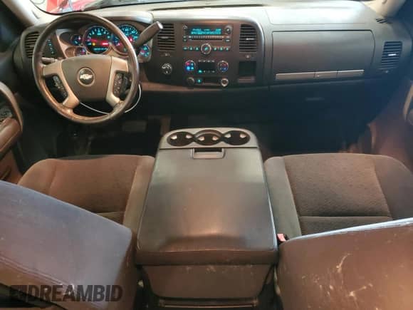 2007 Chevrolet Silverado 1500 LTZ z VIN 3GCEK13M97G512107, wystawiony jako Copart lot #63607775 z przebiegiem 215 973 mil mil oraz Szkoda całkowita • Salvage title. Historia ofert i sprzedaży dostępna na DreamBid. Obrazek 8.