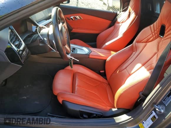 2020 BMW Z4 sDriveM40i z VIN WBAHF9C00LWW76934, wystawiony jako Copart lot #55810755 z przebiegiem 52 230 mil mil oraz Szkoda całkowita • Salvage title. Historia ofert i sprzedaży dostępna na DreamBid. Obrazek 7.